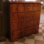 332 8495 CHEST OF DRAWERS